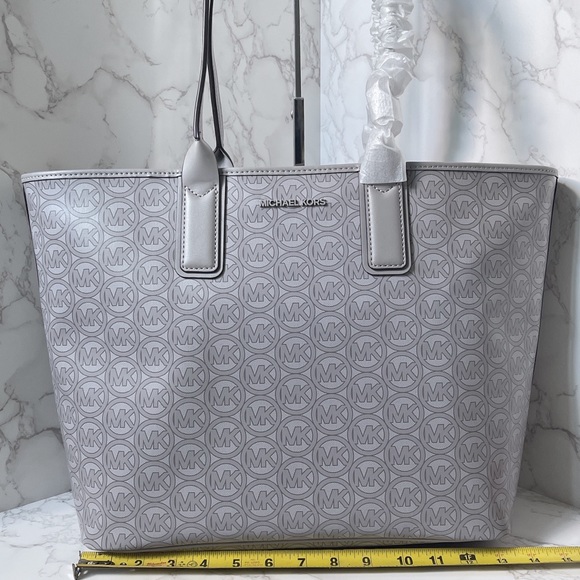 Michael Kors Tote - Picture 4 of 12